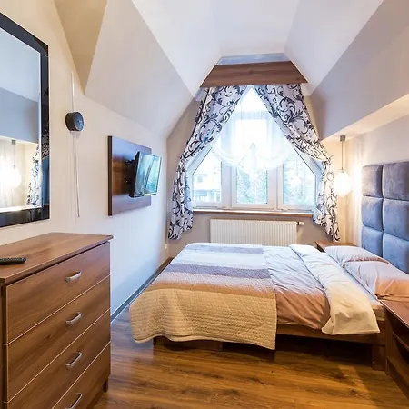 Apartament Stroma 4 Lägenhet